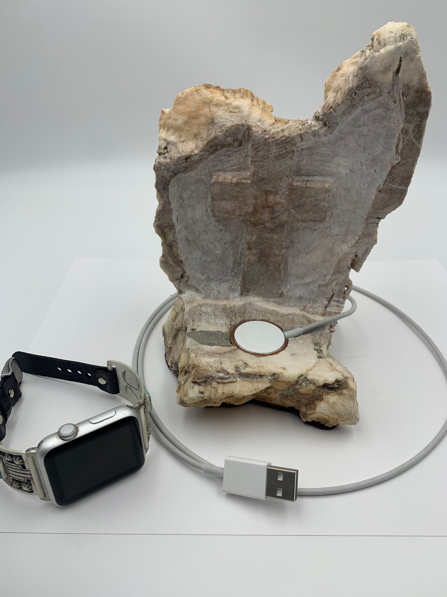 Native American Apple WATCH Charging Stone Cross (JT41)