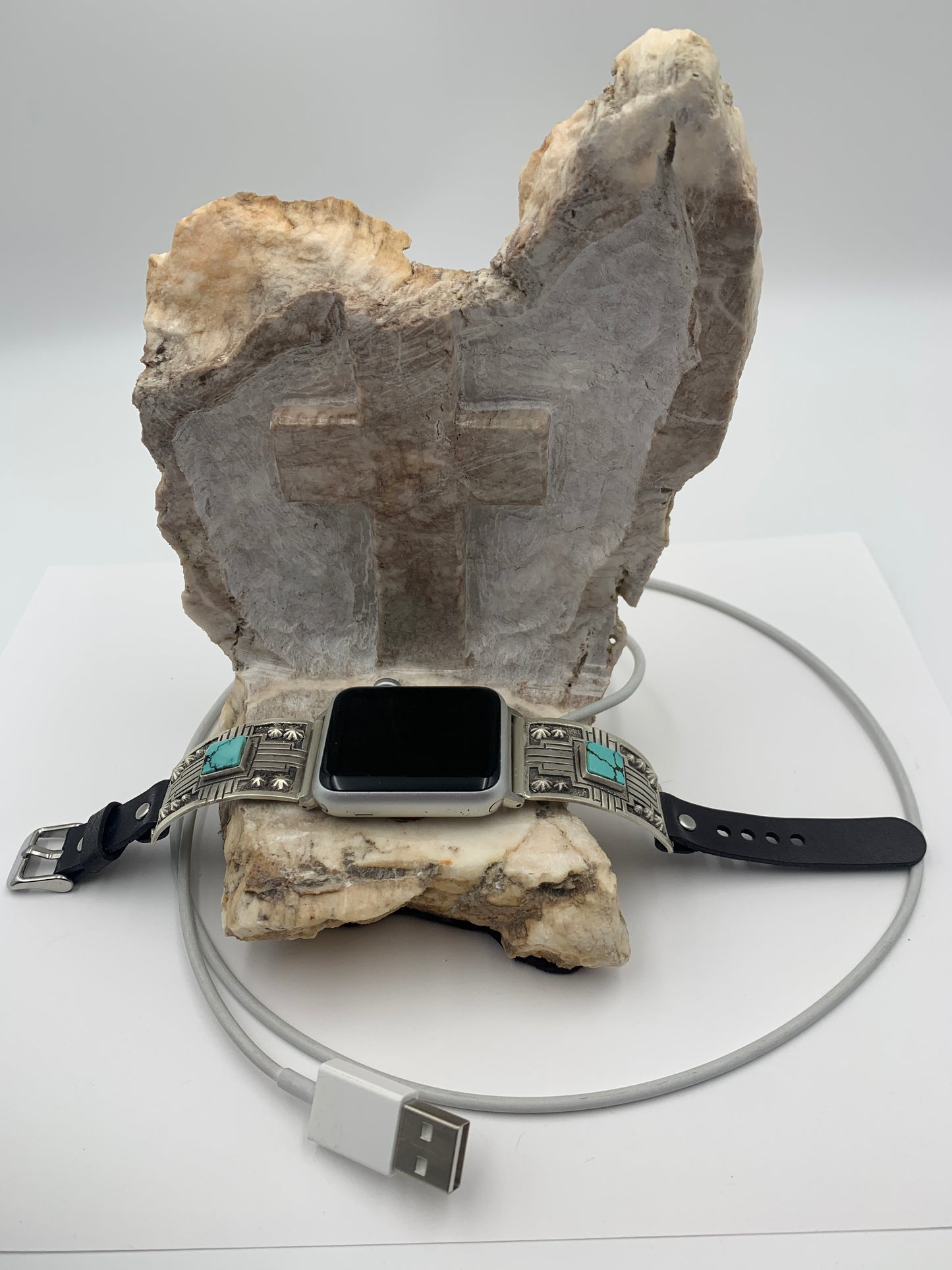 Native American Apple WATCH Charging Stone Cross (JT41)