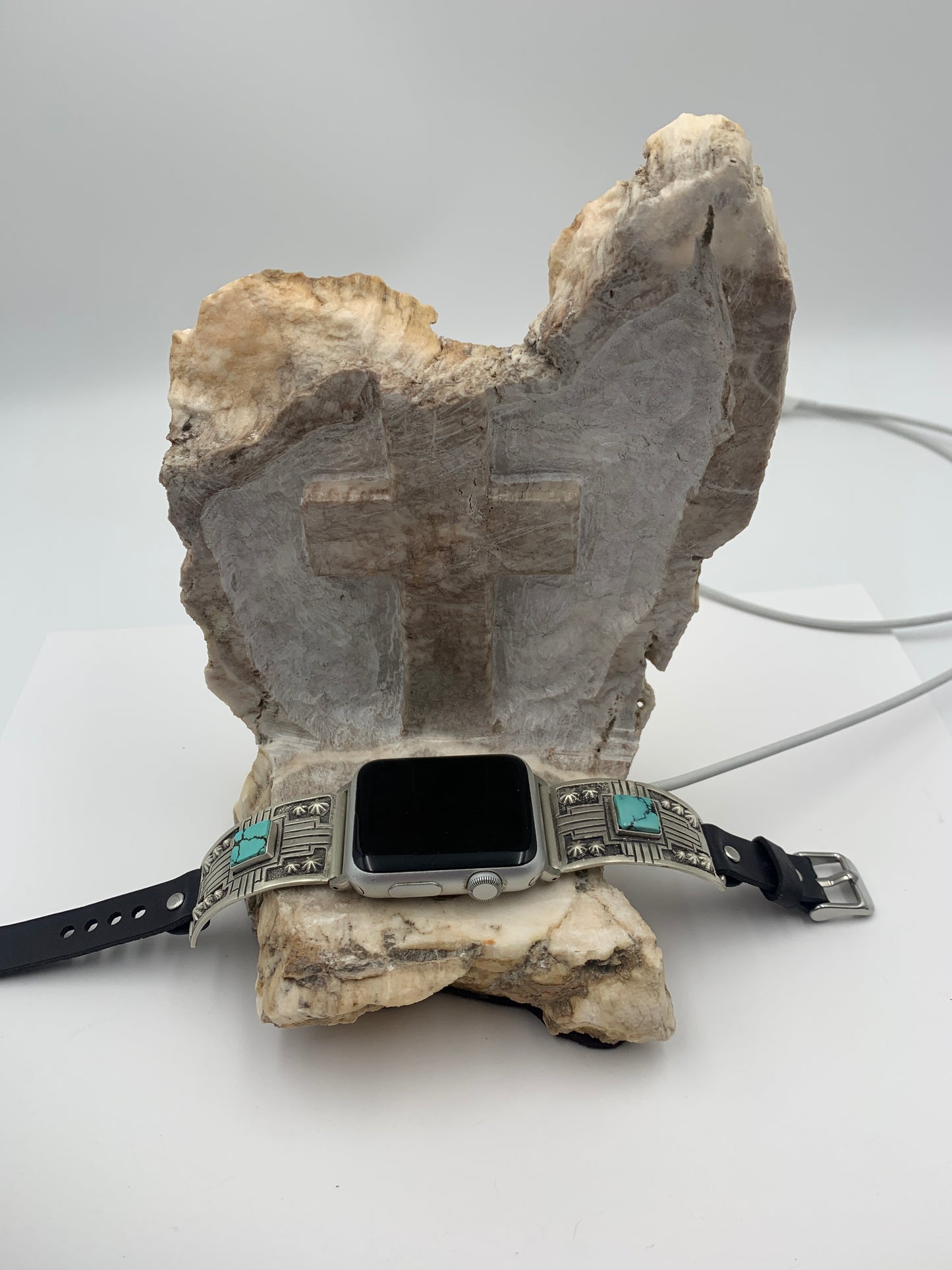 Native American Apple WATCH Charging Stone Cross (JT41)