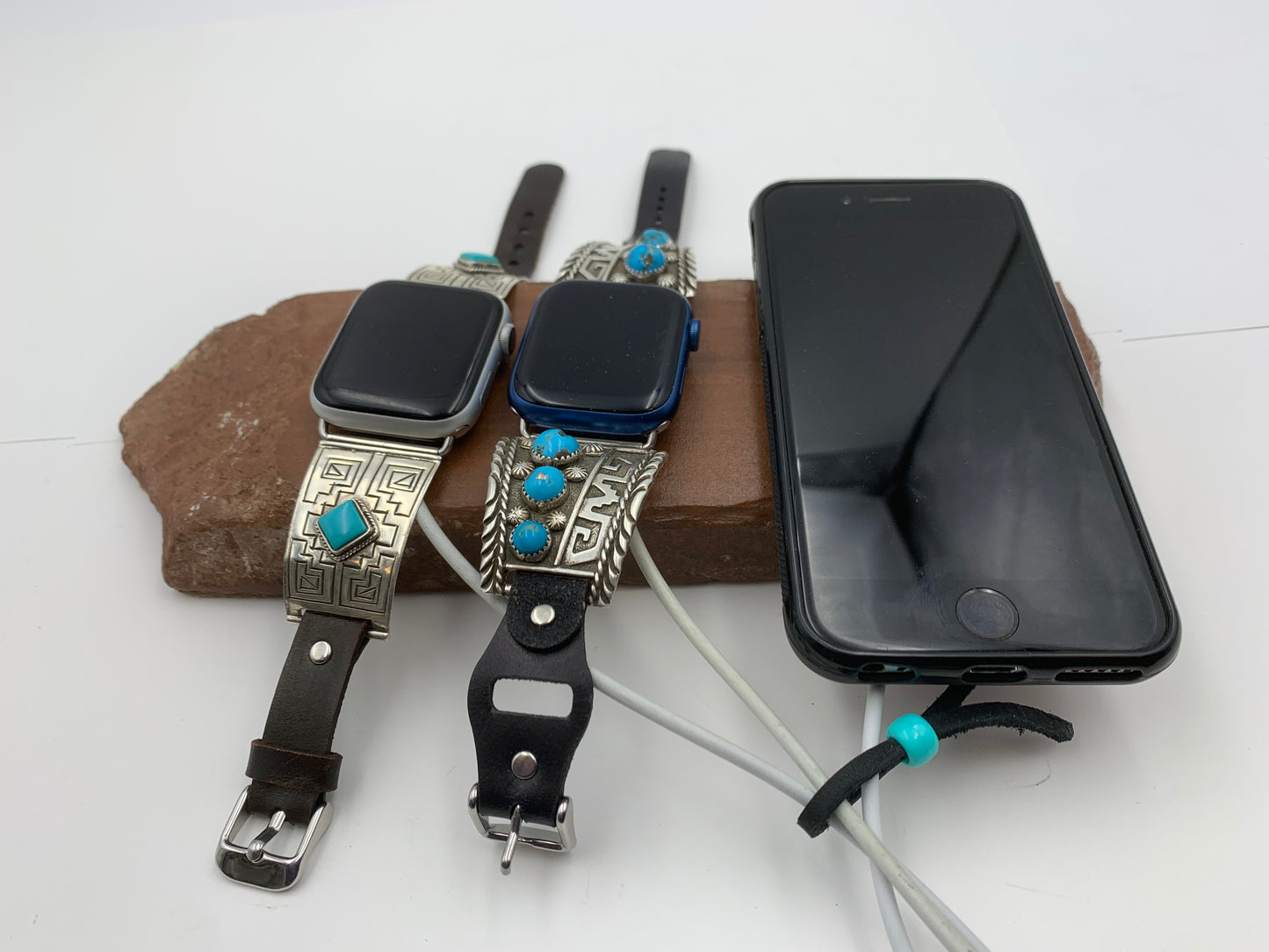 Native American Apple WATCH and iPhone Charging Stone (JT51)
