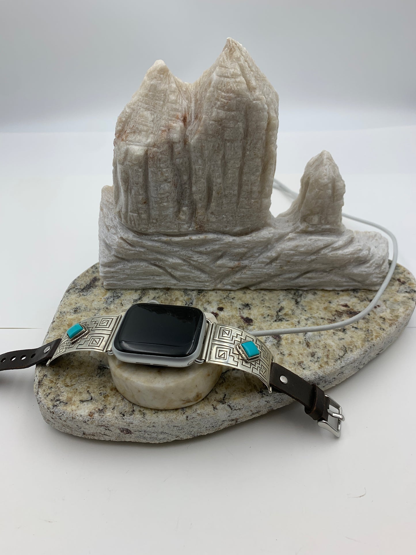 Native American Apple WATCH Charging Station (JT52 Shiprock)
