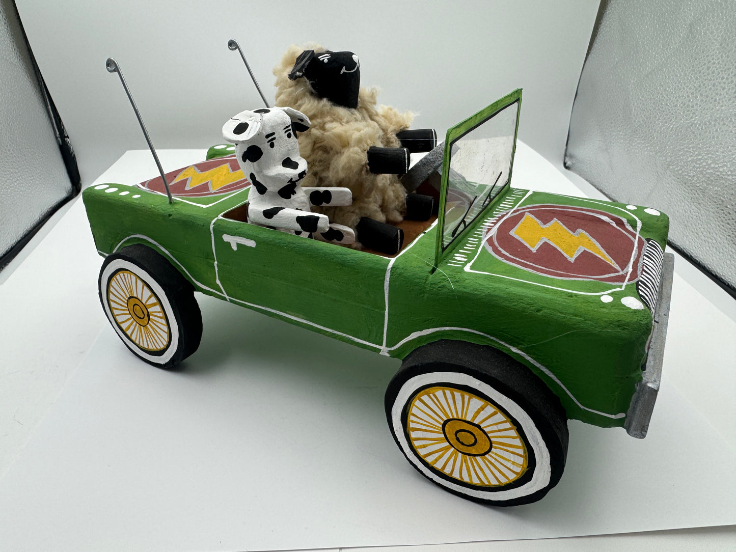 Delbert Buck Sheep and Dog in Green Car #0030