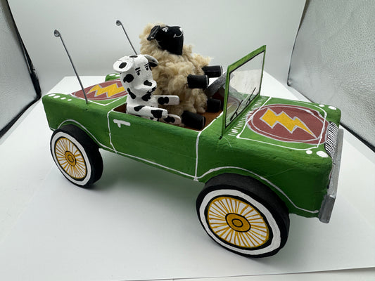 Delbert Buck Sheep and Dog in Green Car #0030
