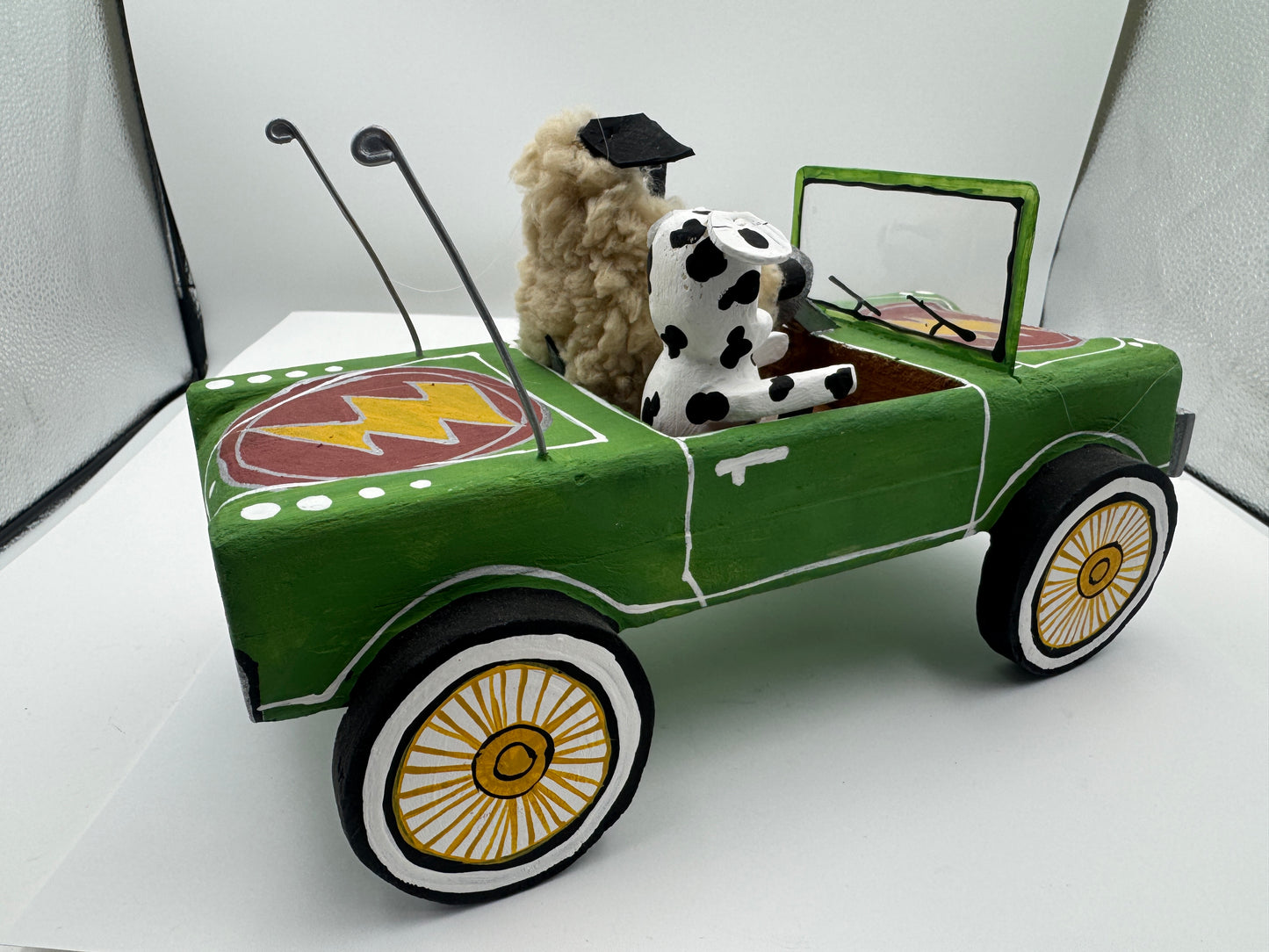 Delbert Buck Sheep and Dog in Green Car #0030