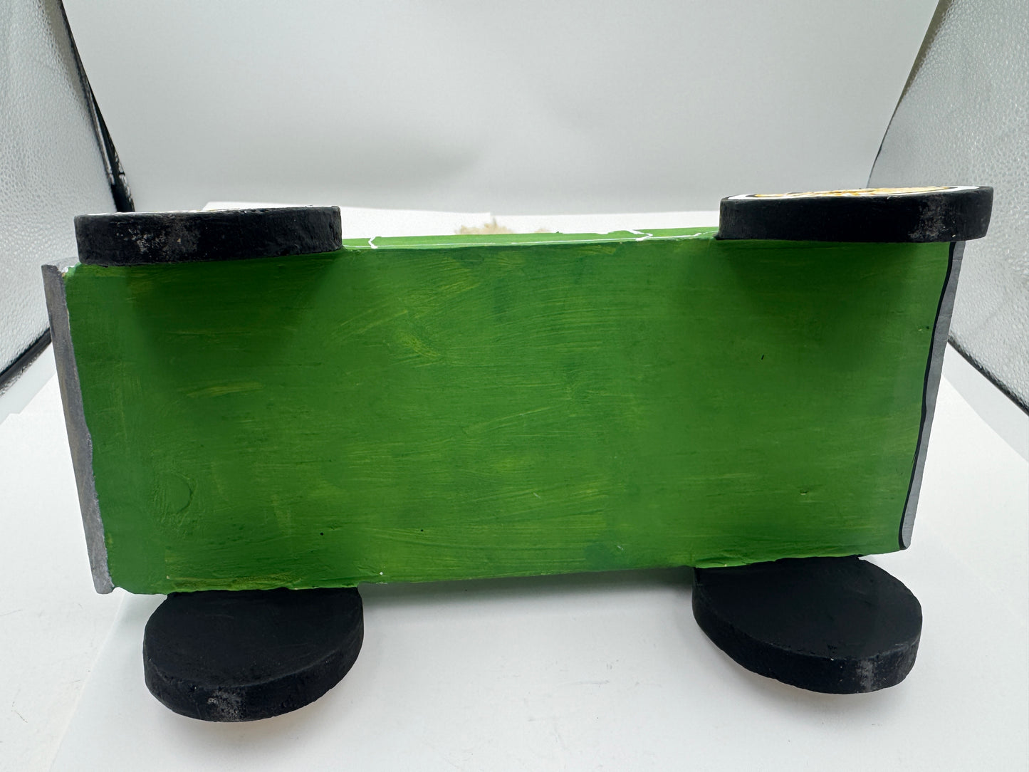 Delbert Buck Sheep and Dog in Green Car #0030