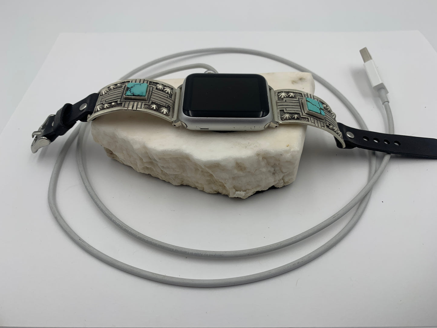 Native American Apple WATCH Charging Stone with Bull's Head (JT47)